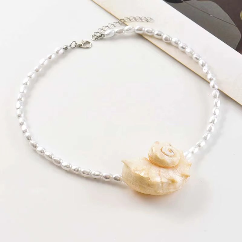 Pearl Necklace with Seashel