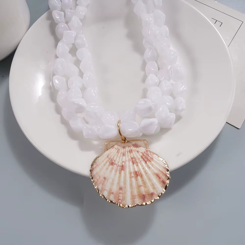 Big Shell Necklace