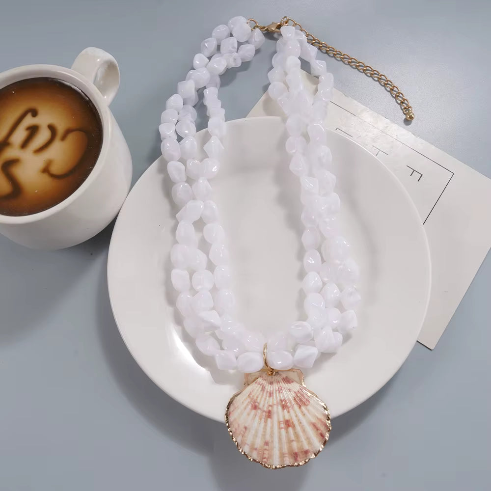 Big Shell Necklace